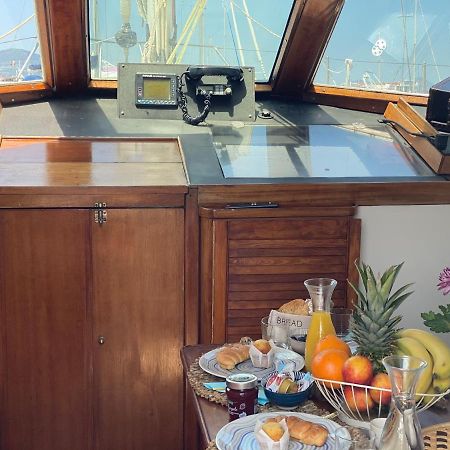 Sailing Nights Boat&Breakfast Hotel Alghero Buitenkant foto