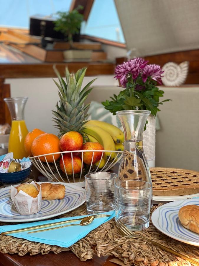 Sailing Nights Boat&Breakfast Hotel Alghero Buitenkant foto